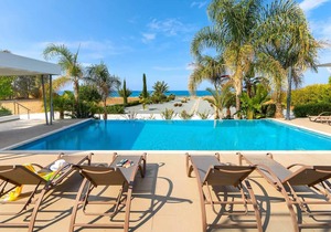 Modern villa, perfect for large families