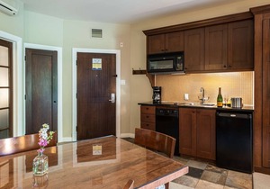 Mont-Tremblant - Château Beauvallon - Two Bedroom Family Suite- Free resort shuttle!