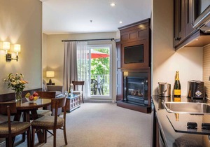 Mont-Tremblant - Château Beauvallon - One Bedroom Suite- Free resort shuttle!