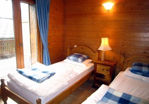 MontrocB - 3 bedroom apartment, calm setting with spectacular Mont Blanc views