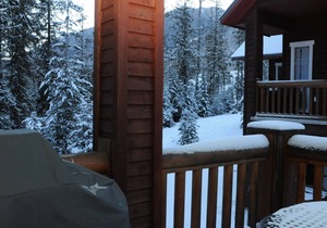 Mountain Side Ski-in Cabin w/ Private Hot Tub - 5 Min. Walk to Chairlift