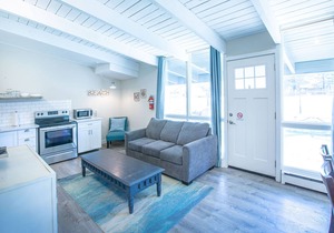 Mountain View Boutique Suite with contactless entry - The Lake at Blue Mountains