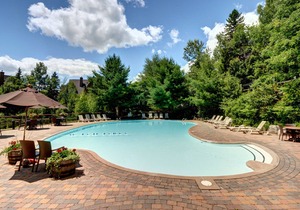 Mountainside Mont Tremblant Resort Condo - Pool in the summer and AC
