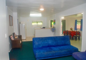 Muri Beach House - Right on the Beach Perfect for families