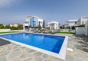 Mylos Lifestyle Seaview Villa #10 - Exquisite 2-bedroom for stylish holidays
