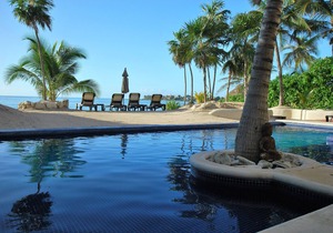 "Nahil 12" Garden View Studio Condo With Beautiful infinity Pool On the Beach