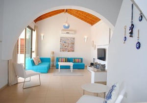Narcissos Villa Thekla