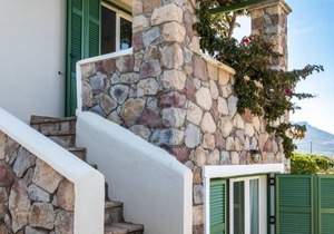 Neapoli Villas Beachfront Villa