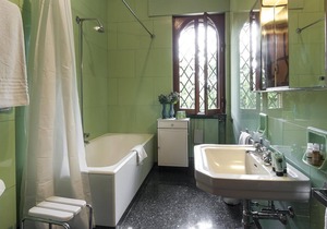 Near Rome: Villa, Pool, Tennis courts, Perfect Family Reunion, or Off-site Meeting