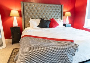 Near the Lake, Cozy King Bed w/ Pool/TV/W/D - A