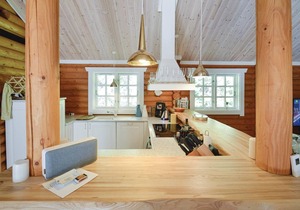 Near Vordingborg and Næstved is this beautiful log house.