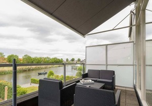 Neat island house with beautiful view, for larger groups, it is ideal to rent in combination with th