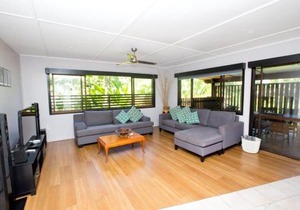Nevaeh Holiday Home plus Pool