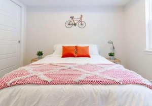 New 2BD Condo, UNB, Hospital, Golf, Patio Coffee