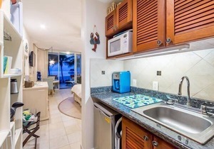 New Everything, Residencias Reef, Building 1