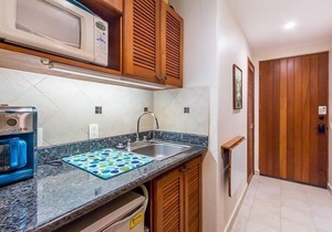 New Everything, Residencias Reef, Building 1