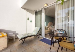 New Everything, Residencias Reef, Building 1