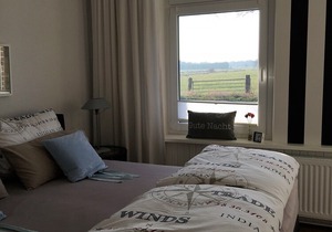 NEW / Landhaus Grandma Muh with 2 exclusive apartments a. very large property / near Dangast