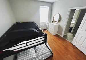 NEW Large Luxurious 2BR Condo in the Heart of Uptown Coffee, Wifi