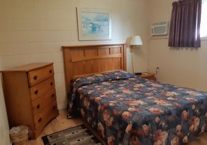 New London Bay Motel - Apartments and rooms in scenic location - New London Bay Motel - Deluxe 1 Queen Beds #4
