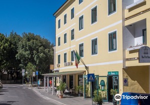 New Petit Hotel