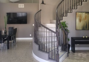 Newly Remodeled Home minutes away from strip