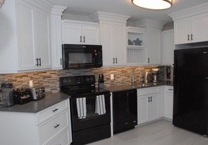 Newly Renovated Ocean Front On Seven Mile Beach Cayman Reef Resort#32