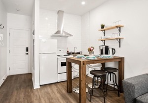 Newly renovated studio the heart of mile end