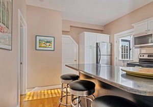 Newly Updated Condo w/Pool - Steps to Boatslip!