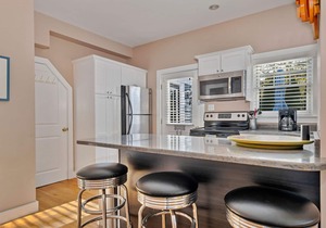 Newly Updated Condo w/Pool - Steps to Boatslip!