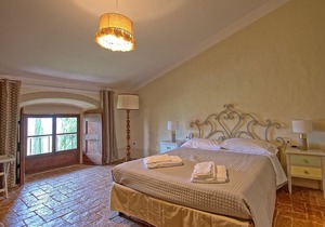 Nice apartment for 5 people with WIFI, pool, panoramic view and parking