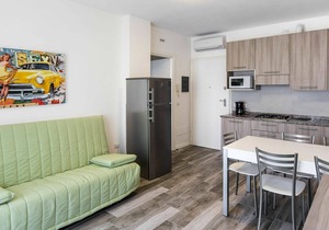 Nice apartment for 7 people with WIFI, pool, A/C, TV, balcony and parking