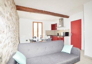 Nice apartment in Capendu with kitchen