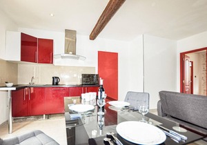 Nice apartment in Capendu with kitchen