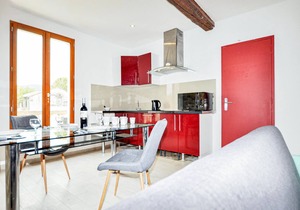 Nice apartment in Capendu with kitchen