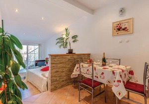 Nice apartment in Hreljin with Jacuzzi and WiFi
