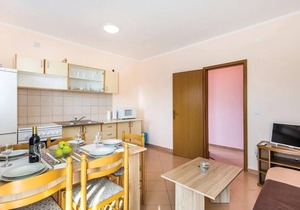 Nice apartment in Matulji with kitchen