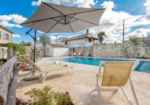 Nice apartment in Zminj with WiFi