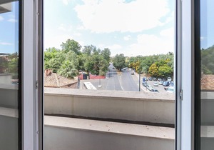Nice apartment under April 25th Bridge for 4 people with a balcony