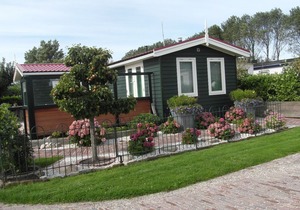 Nice chalet with garden, near the Wadden Sea