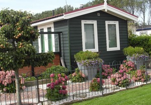 Nice chalet with garden, near the Wadden Sea