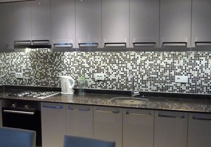 Nice ground floor apartment on beautiful pool