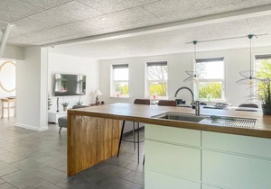 Nice home in Allinge with kitchen