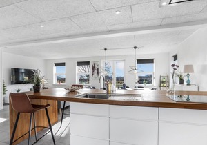 Nice home in Allinge with kitchen