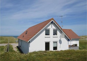 Nice Home In Frøstrup With Kitchen
