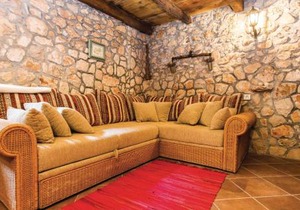 Nice Home In Gostinjac With Wifi