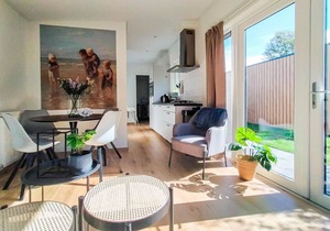 Nice home in Heinkenszand with kitchen