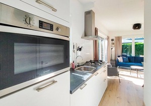 Nice home in Heinkenszand with kitchen