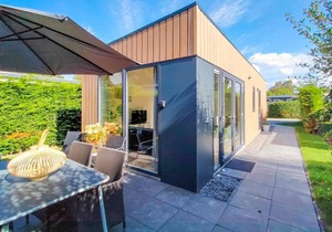 Nice home in Heinkenszand with kitchen