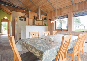 Nice home in Hejls with WiFi